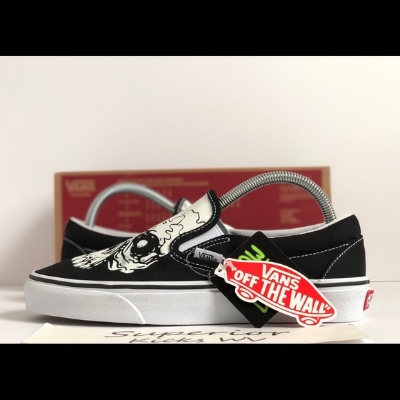 Vans Shoes - Vans Classic Slip-On (Tm Glow Skulls) “Black/White”